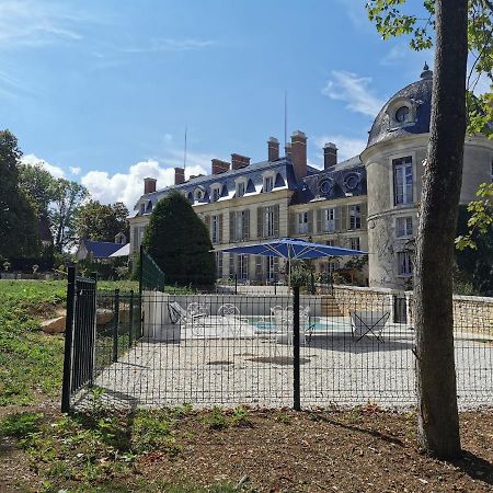 Chateau Des Barres Sainpuits Bagian luar foto
