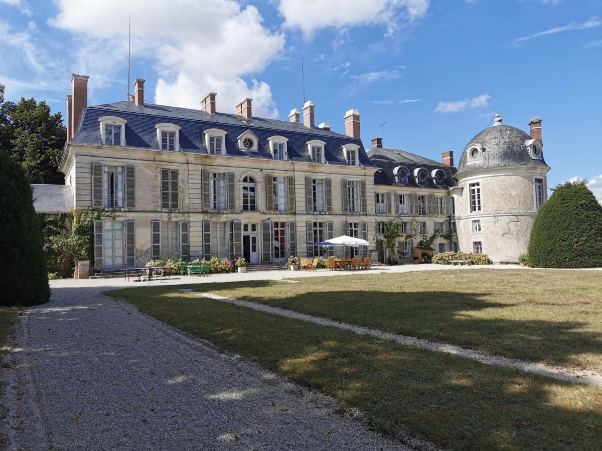 Chateau Des Barres Sainpuits Bagian luar foto