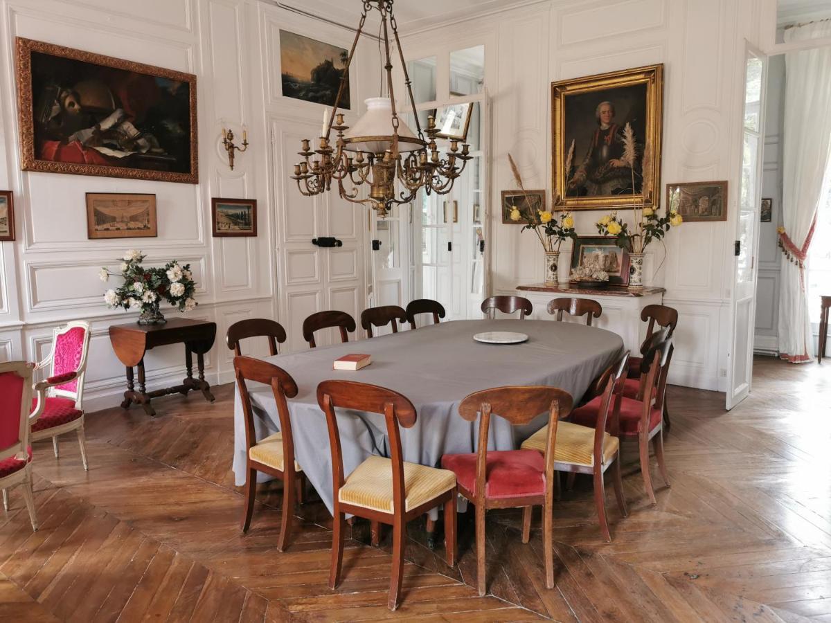 Chateau Des Barres Sainpuits Bagian luar foto