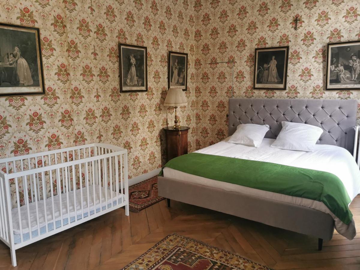 Chateau Des Barres Sainpuits Bagian luar foto